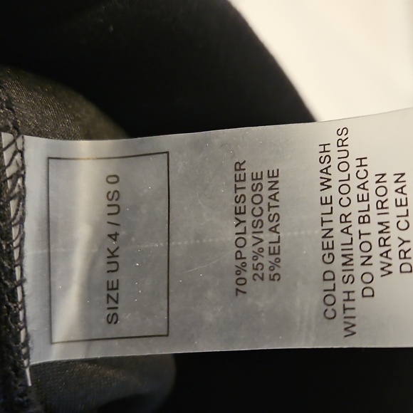 Maniere De Voir Designer Black Sweater Dress Stretchy Waist Size 4 Small NWT - Picture 3 of 5